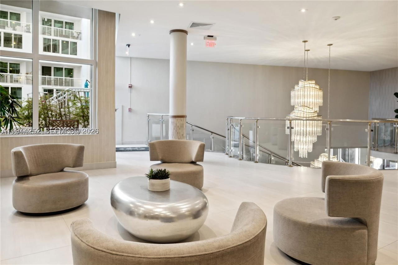 Real estate property located at 5401 Collins Ave #1412, Miami-dade, The Carriage House Condo, Miami Beach, FL