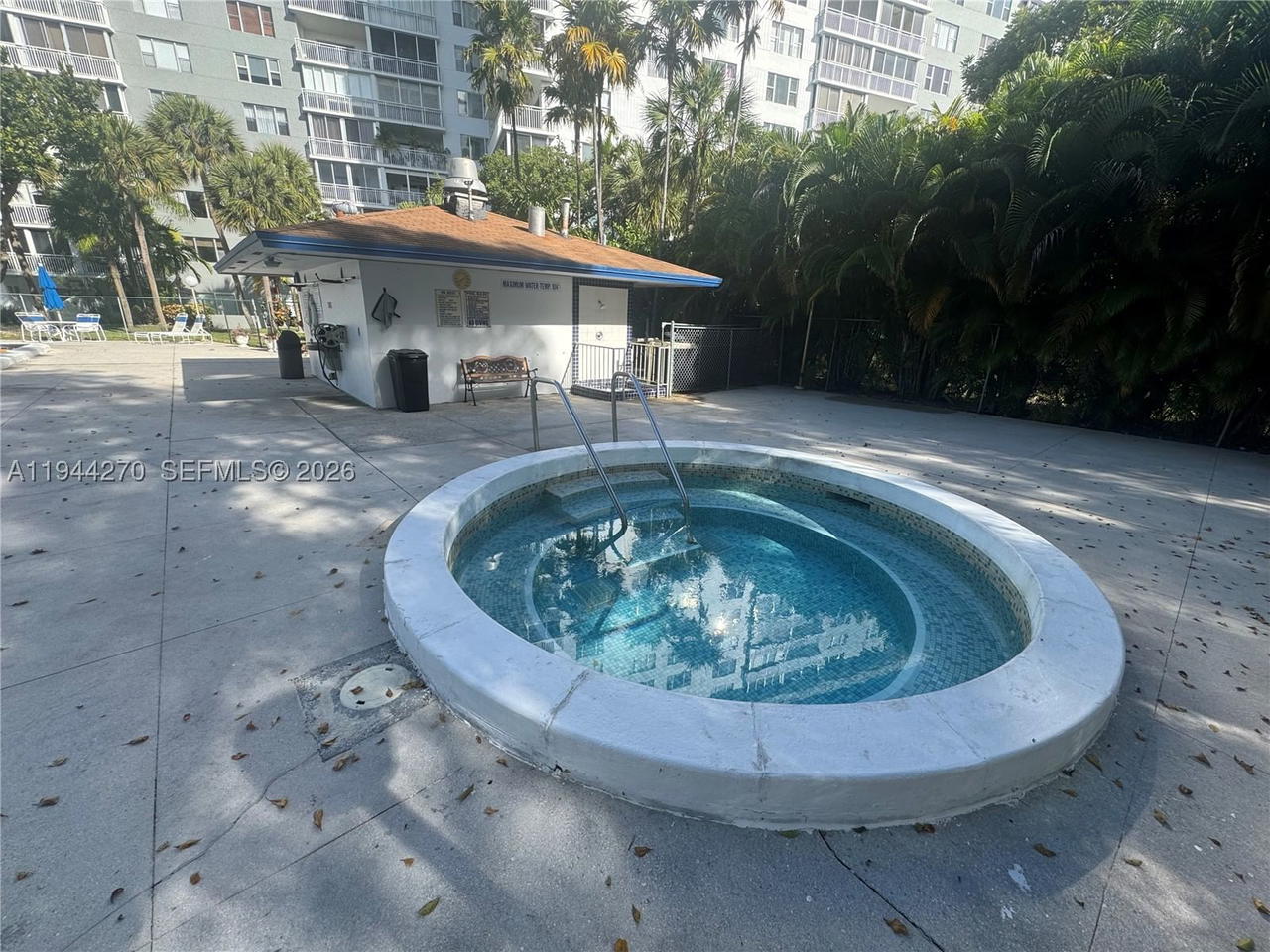 Real estate property located at 3800 Hillcrest Dr #1222, Broward, Hillcrest East No 25 Cond, Hollywood, FL