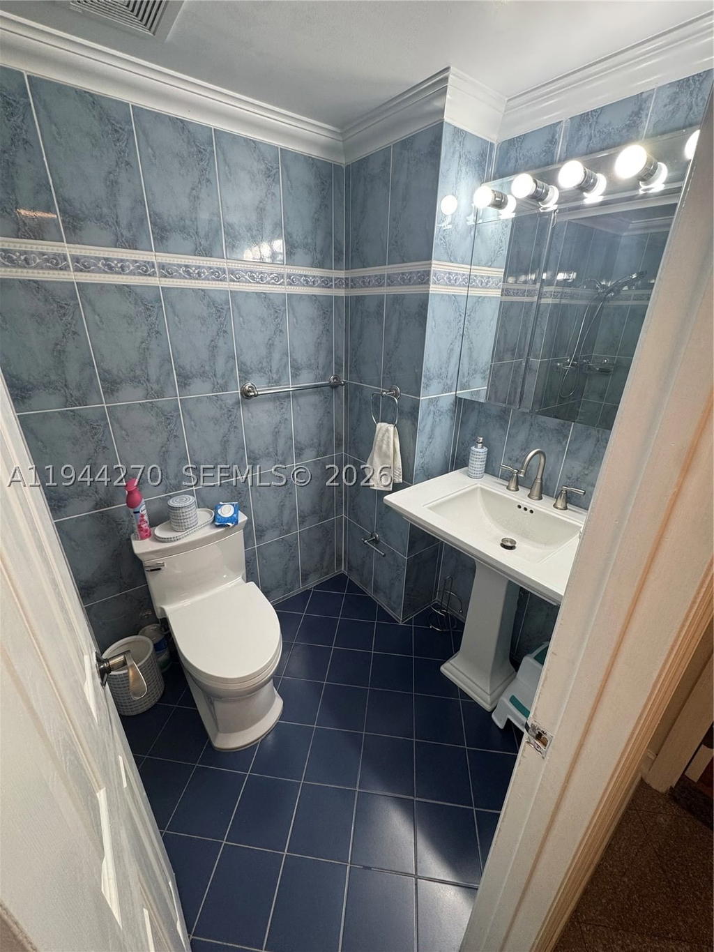 Real estate property located at 3800 Hillcrest Dr #1222, Broward, Hillcrest East No 25 Cond, Hollywood, FL