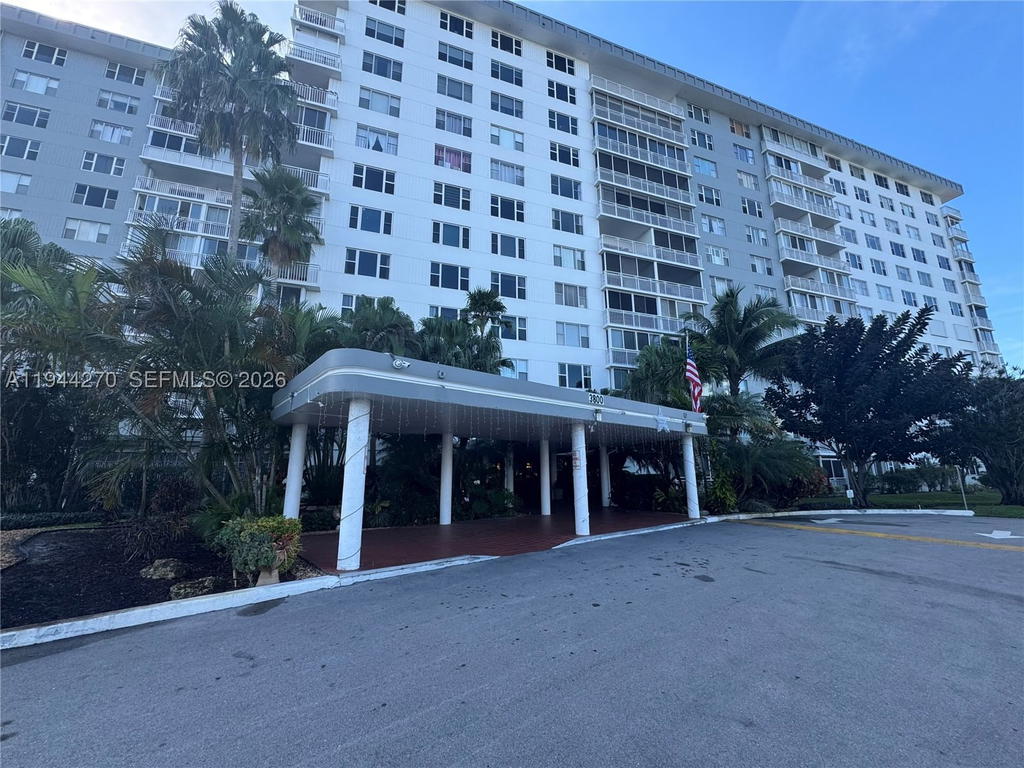 Real estate property located at 3800 Hillcrest Dr #1222, Broward, Hillcrest East No 25 Cond, Hollywood, FL