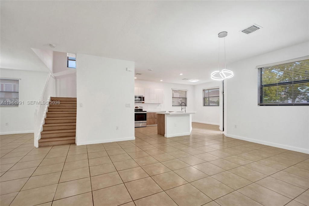Real estate property located at 3504 94th St, Miami-dade, Bonterra, Hialeah, FL