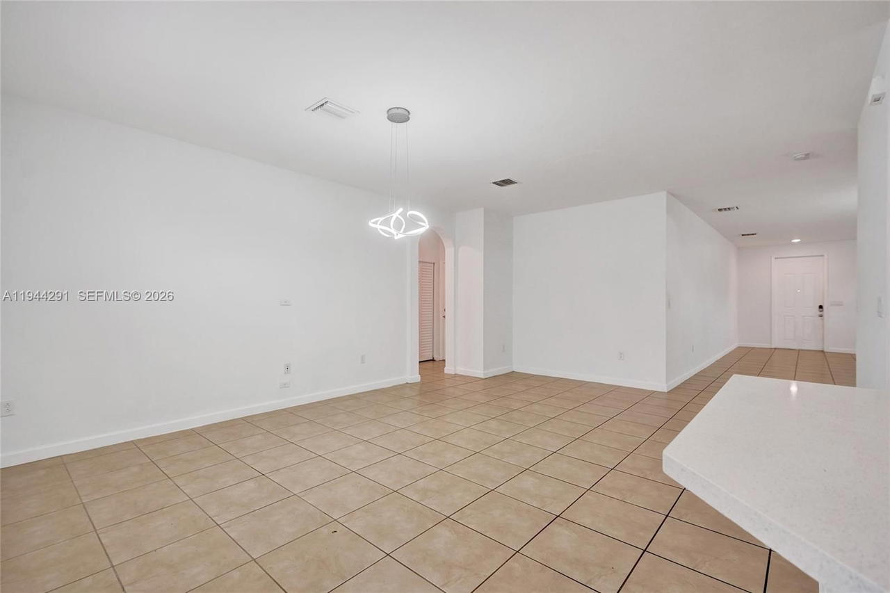 Real estate property located at 3504 94th St, Miami-dade, Bonterra, Hialeah, FL