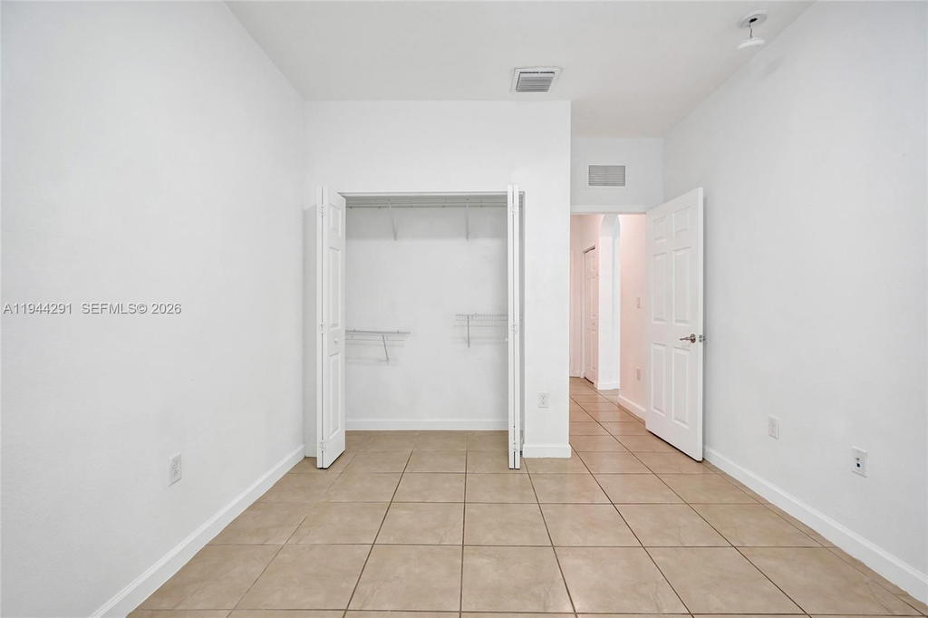 Real estate property located at 3504 94th St, Miami-dade, Bonterra, Hialeah, FL