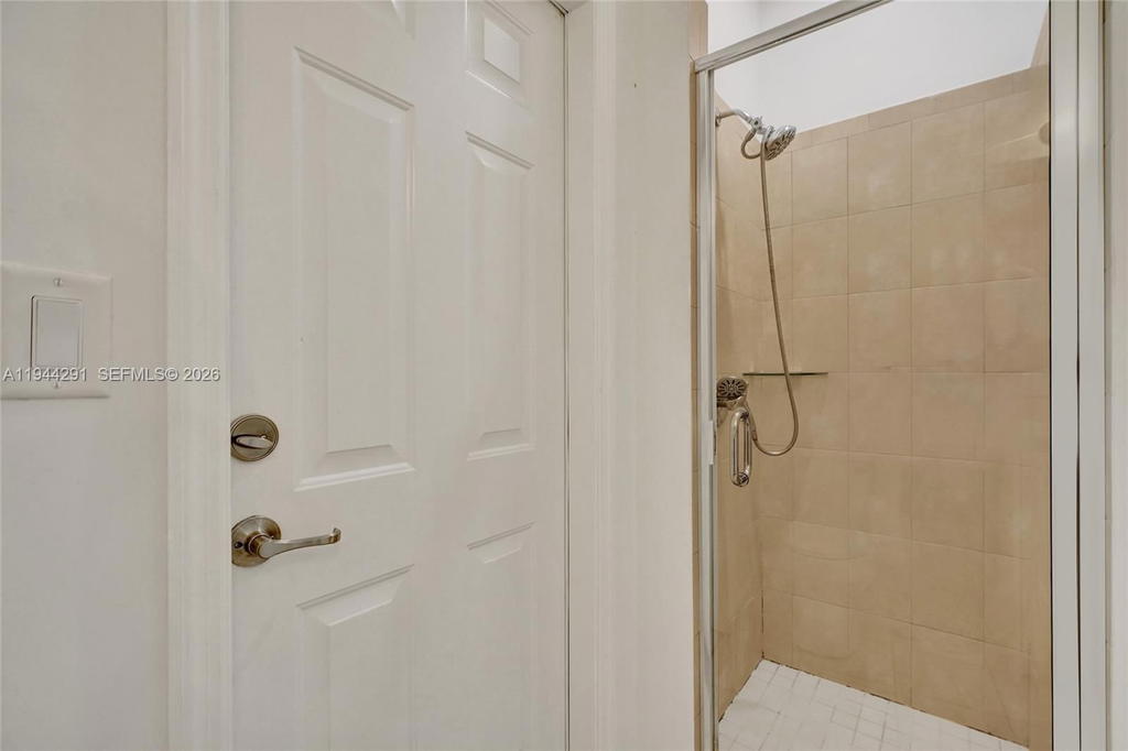 Real estate property located at 3504 94th St, Miami-dade, Bonterra, Hialeah, FL