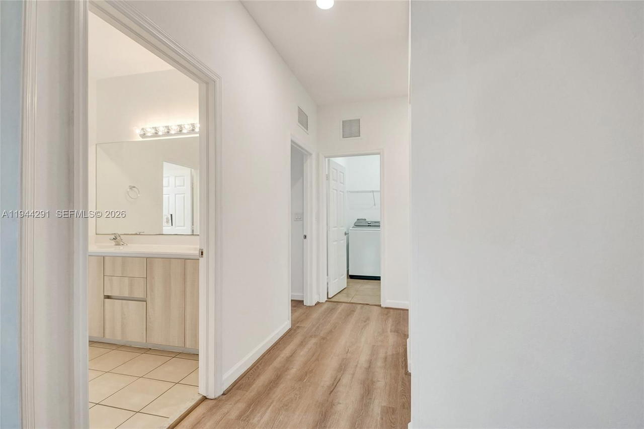 Real estate property located at 3504 94th St, Miami-dade, Bonterra, Hialeah, FL