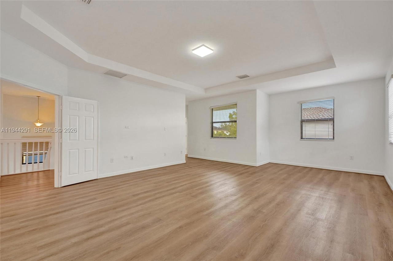 Real estate property located at 3504 94th St, Miami-dade, Bonterra, Hialeah, FL