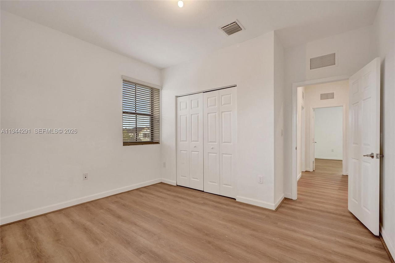 Real estate property located at 3504 94th St, Miami-dade, Bonterra, Hialeah, FL