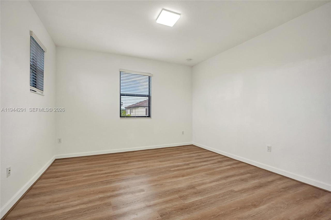 Real estate property located at 3504 94th St, Miami-dade, Bonterra, Hialeah, FL