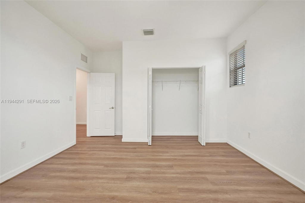 Real estate property located at 3504 94th St, Miami-dade, Bonterra, Hialeah, FL