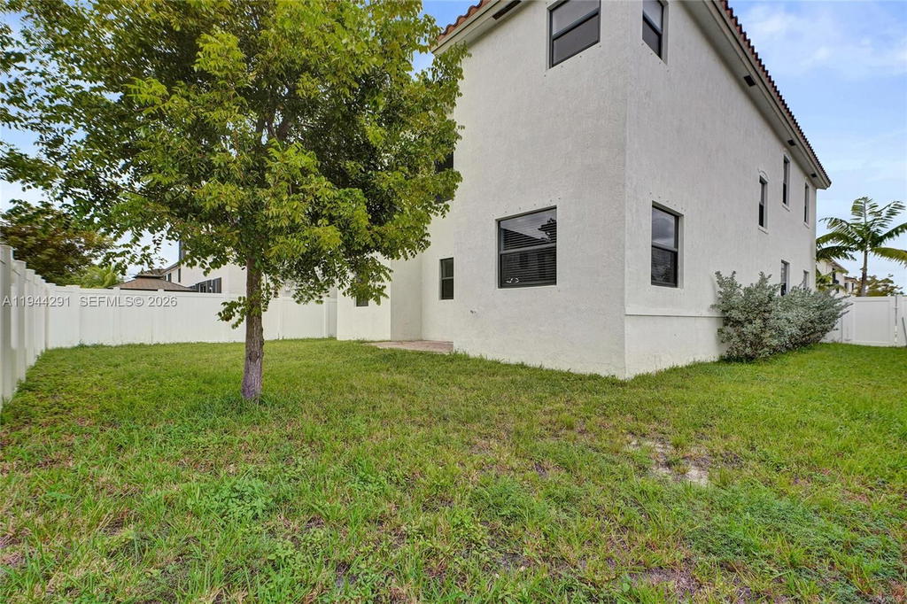 Real estate property located at 3504 94th St, Miami-dade, Bonterra, Hialeah, FL