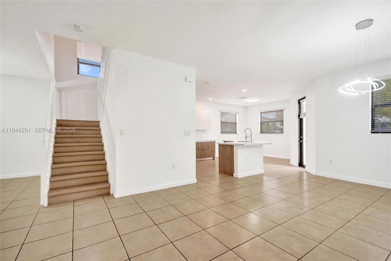 Real estate property located at 3504 94th St, Miami-dade, Bonterra, Hialeah, FL
