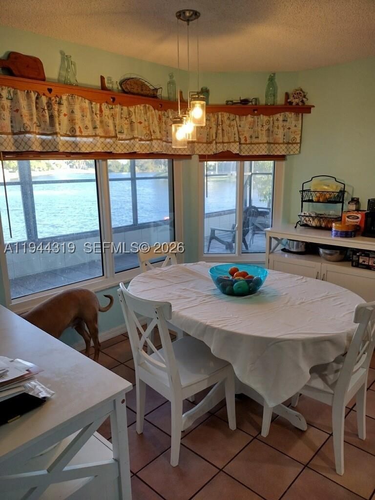 Real estate property located at 14531 Hickory Ct, Broward, Shenandoah Section Four, Davie, FL