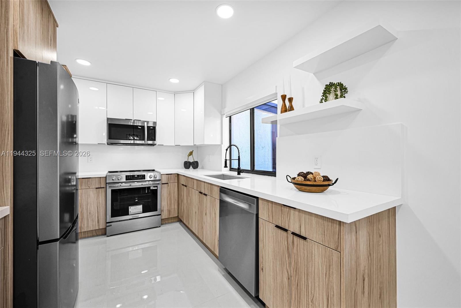 Real estate property located at 15217 46th Ln G-78, Miami-dade, Lakes Meadow Vilg Homes C, Miami, FL
