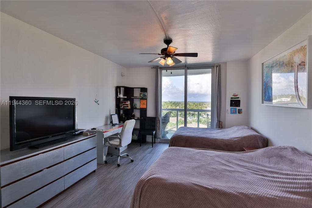 Real estate property located at 19380 Collins Ave #726, Miami-dade, Oceanview Building B Cond, Sunny Isles Beach, FL