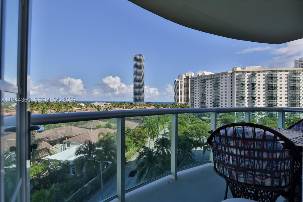 Real estate property located at 19380 Collins Ave #726, Miami-dade, Oceanview Building B Cond, Sunny Isles Beach, FL