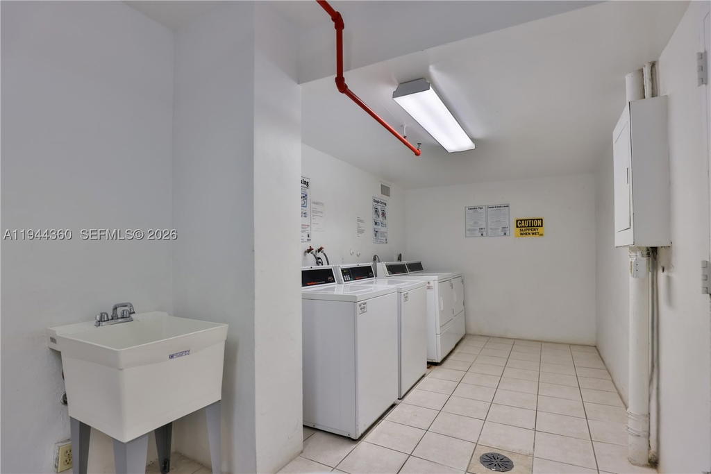 Real estate property located at 19380 Collins Ave #726, Miami-dade, Oceanview Building B Cond, Sunny Isles Beach, FL