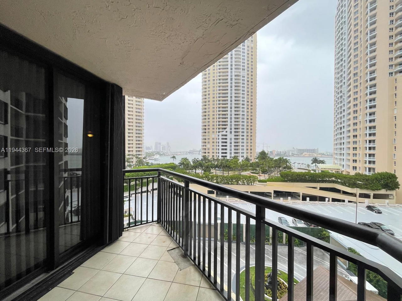 Real estate property located at 540 Brickell Key Dr #1006, Miami-dade, Brickell Key Ii Condo, Miami, FL
