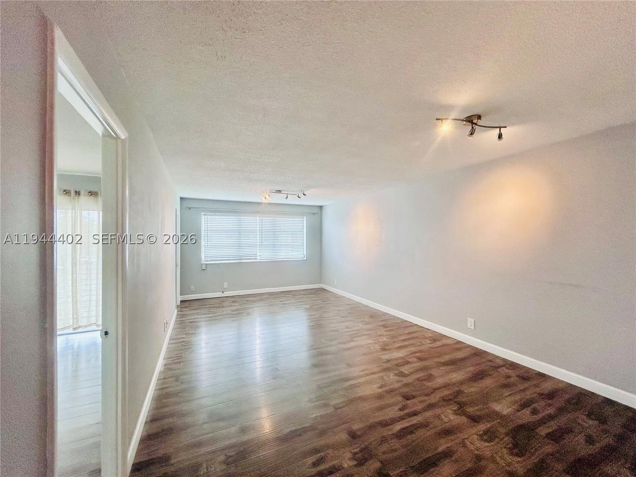 Real estate property located at 2300 Park Ln #201, Broward, Sheridan Lakes Condo Apts, Hollywood, FL