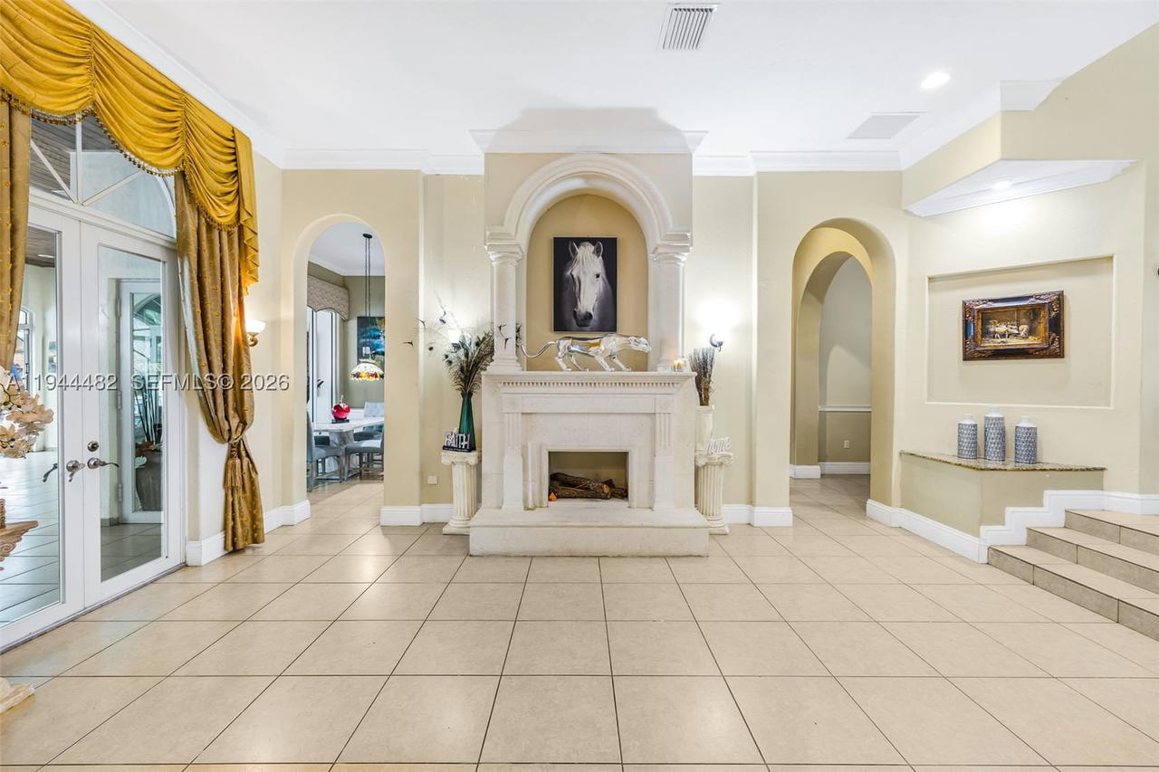 Real estate property located at 7761 122nd Ave, Miami-dade, 2300 Estates - 1 Acre, Miami, FL