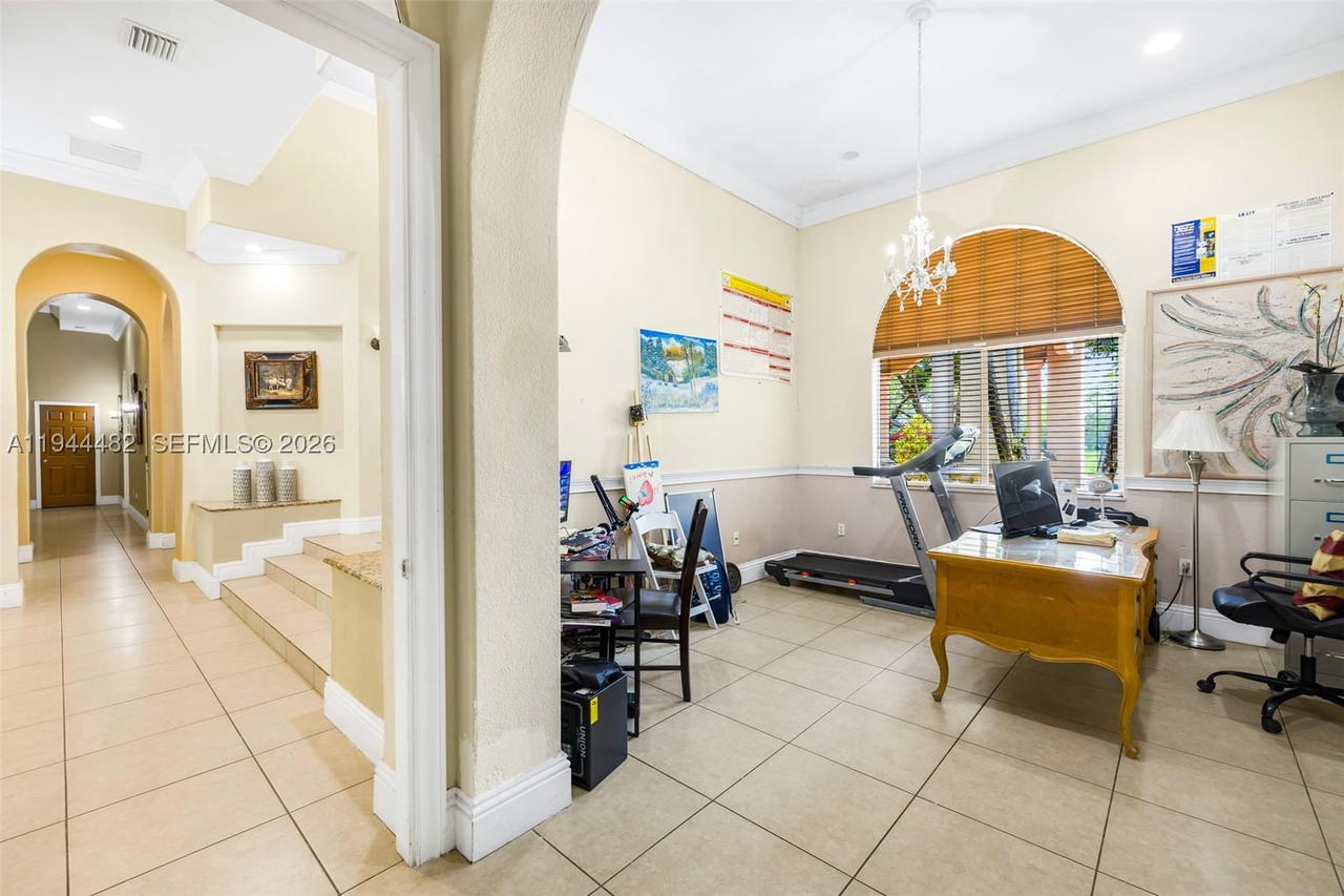 Real estate property located at 7761 122nd Ave, Miami-dade, 2300 Estates - 1 Acre, Miami, FL