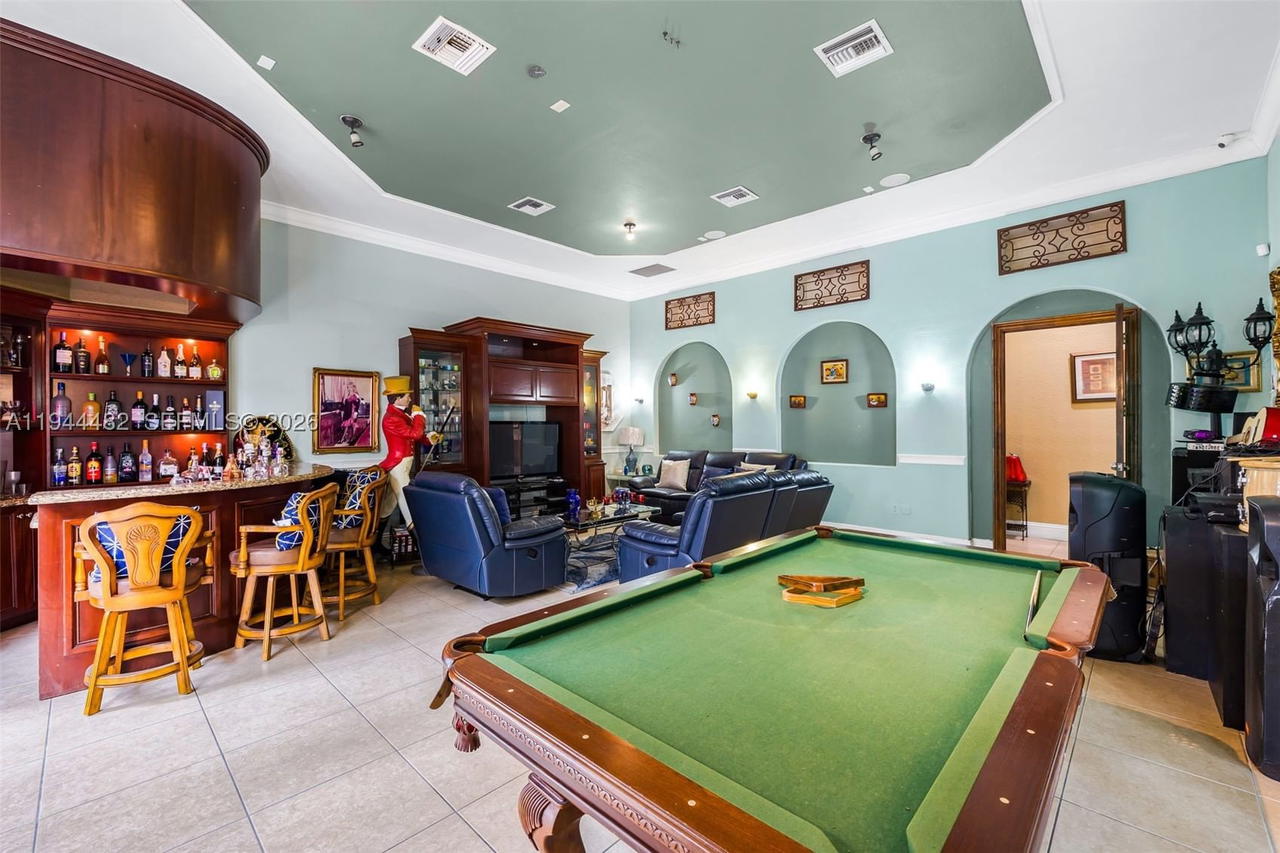 Real estate property located at 7761 122nd Ave, Miami-dade, 2300 Estates - 1 Acre, Miami, FL