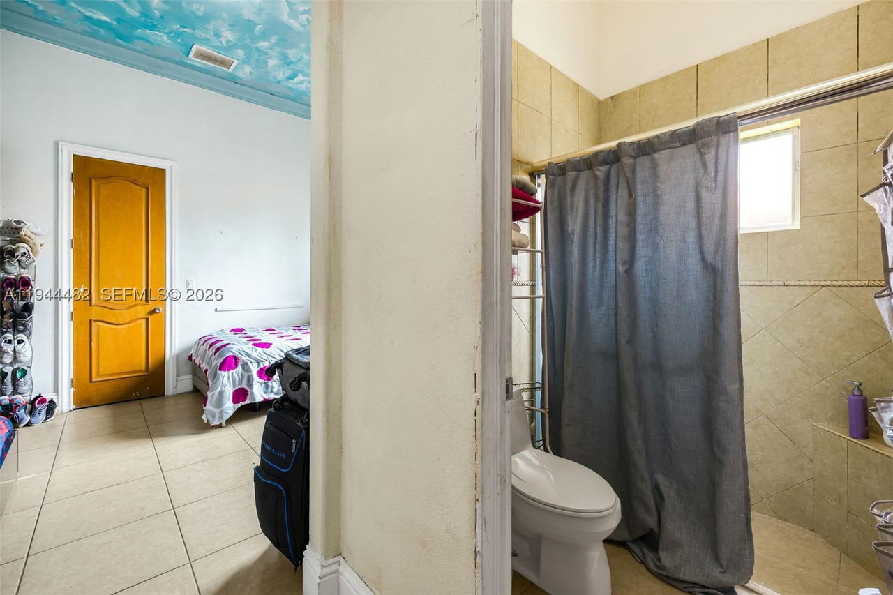 Real estate property located at 7761 122nd Ave, Miami-dade, 2300 Estates - 1 Acre, Miami, FL