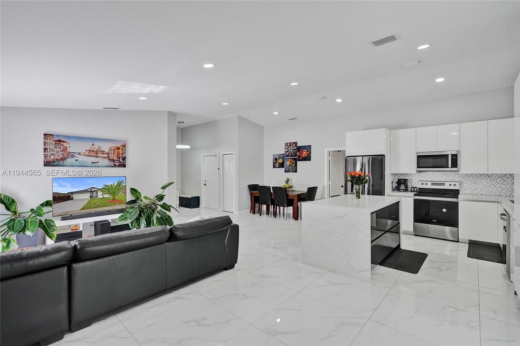 Real estate property located at 18273 143rd Pl, Miami-dade, Med Gardens Sec 2, Miami, FL