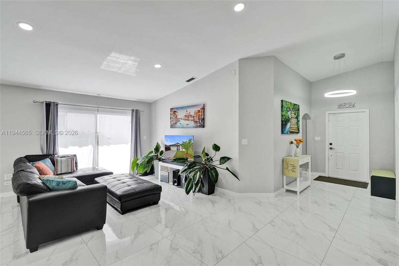 Real estate property located at 18273 143rd Pl, Miami-dade, Med Gardens Sec 2, Miami, FL