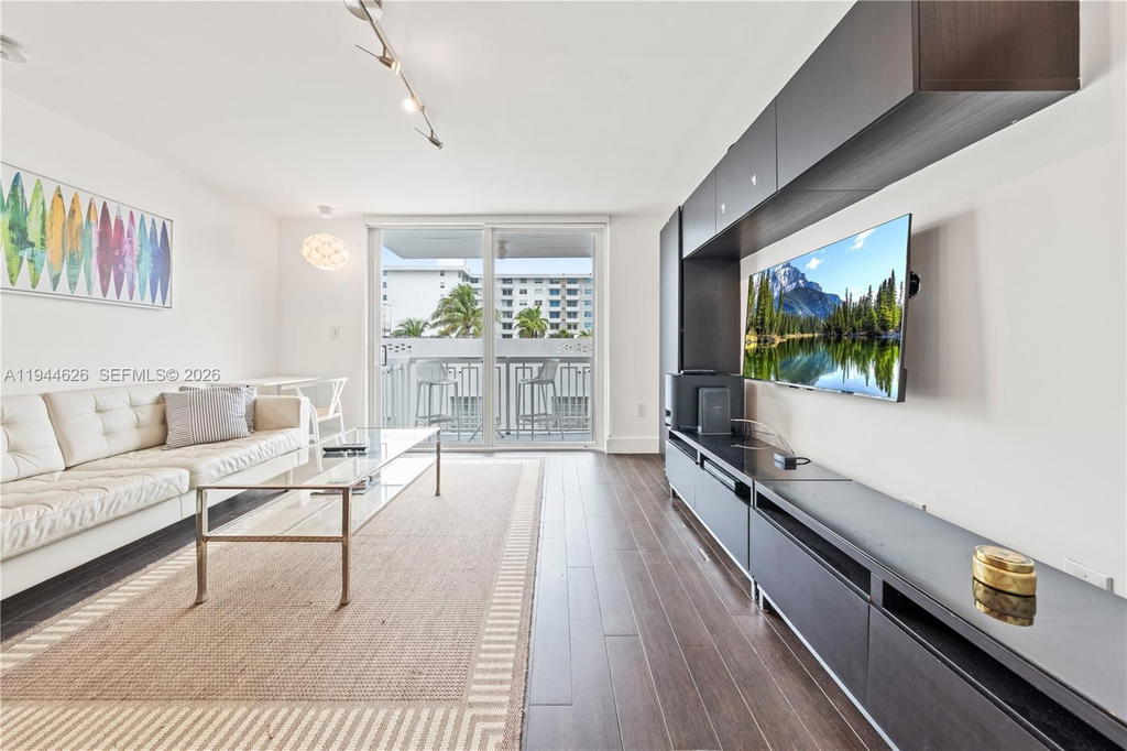 Real estate property located at 401 Ocean Dr #523, Miami-dade, The Presidential Condo, Miami Beach, FL