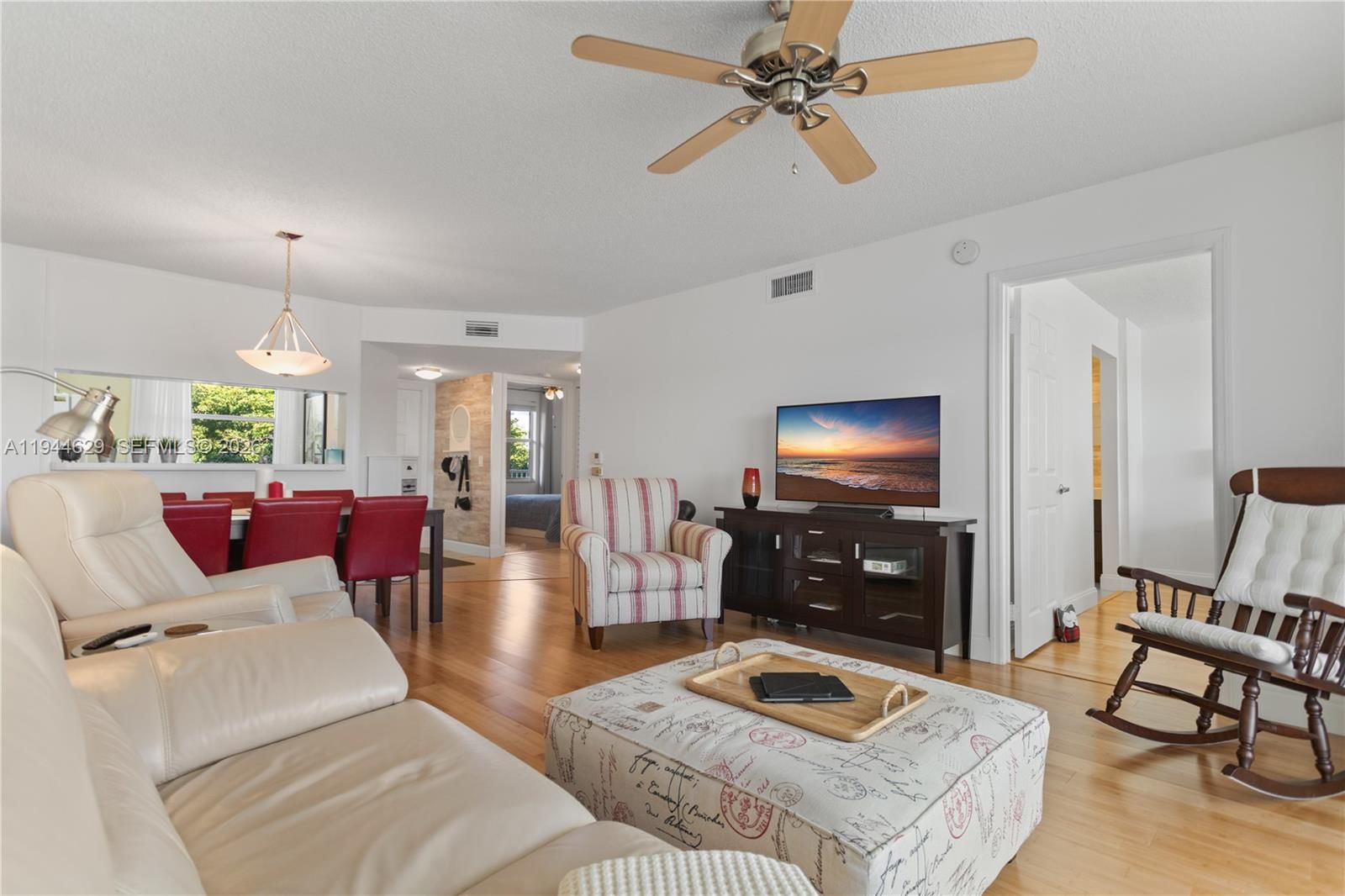 Real estate property located at 10208 24th Pl #307, Broward, Sunrise Lakes 203 Condo, Sunrise, FL