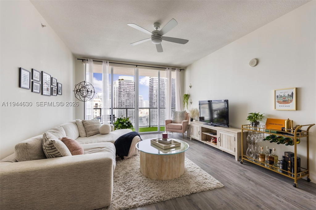 Real estate property located at 1111 1st Ave #3723-N, Miami-dade, The Axis On Brickell Ii C, Miami, FL