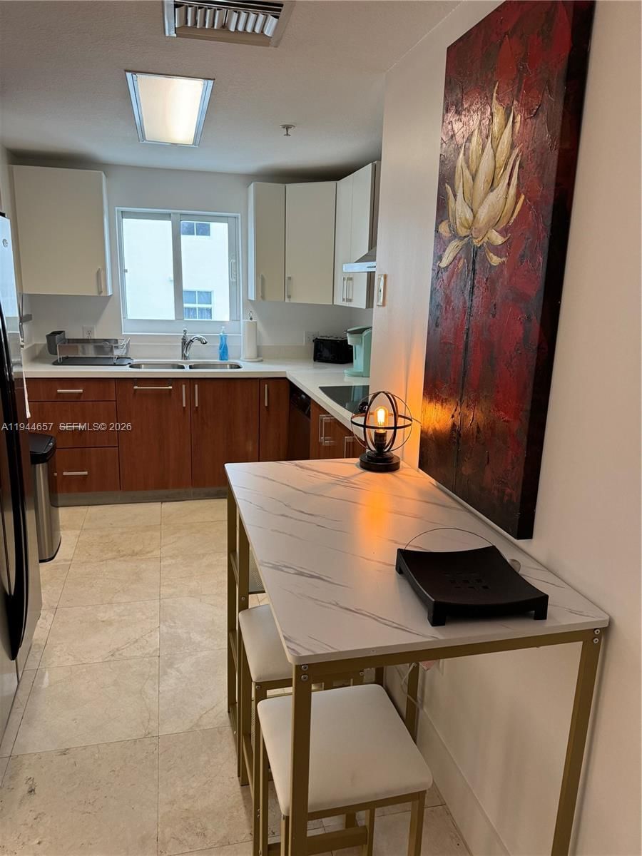 Real estate property located at 170 14th St #2405, Miami-dade, The Sail Condo, Miami, FL