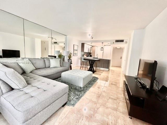 Real estate property located at 600 36th St #1220, Miami-dade, Charter Club Condo, Miami, FL