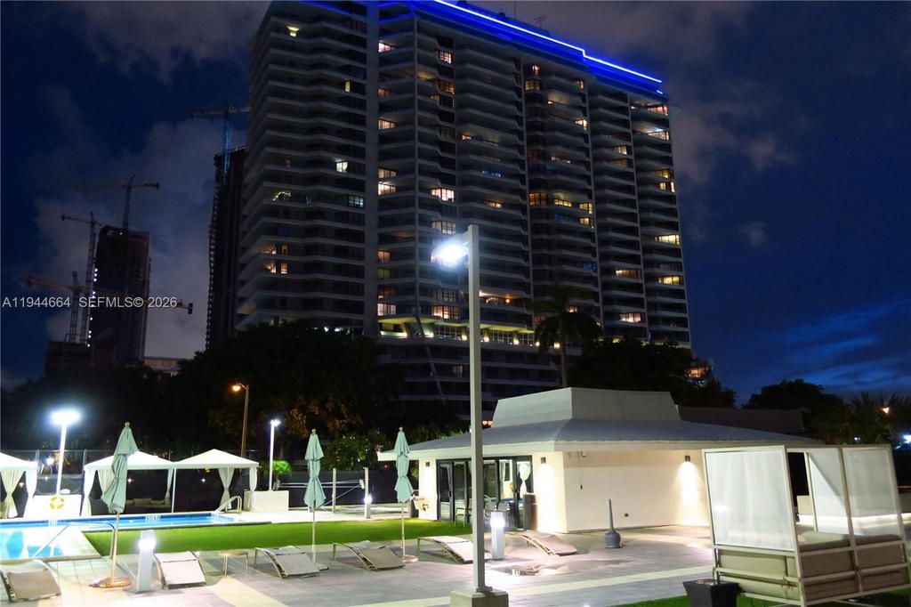 Real estate property located at 600 36th St #1220, Miami-dade, Charter Club Condo, Miami, FL