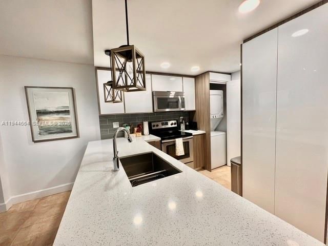 Real estate property located at 600 36th St #1220, Miami-dade, Charter Club Condo, Miami, FL