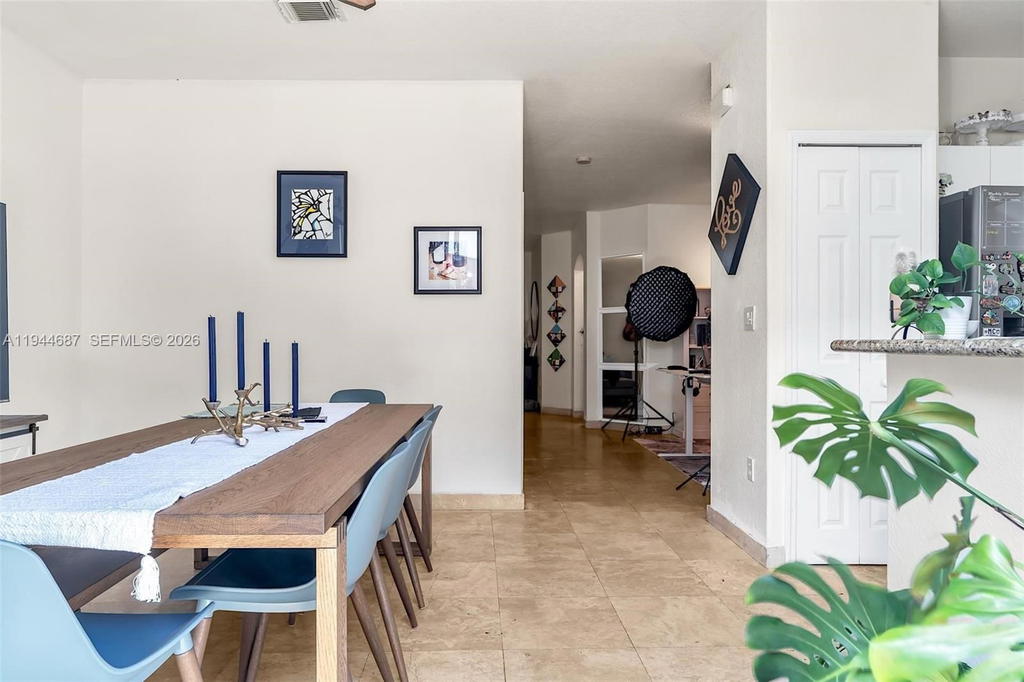 Real estate property located at 7713 114th Path, Miami-dade, Doral Isles North Sec Two, Doral, FL