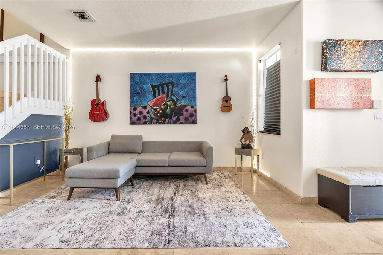 Real estate property located at 7713 114th Path, Miami-dade, Doral Isles North Sec Two, Doral, FL