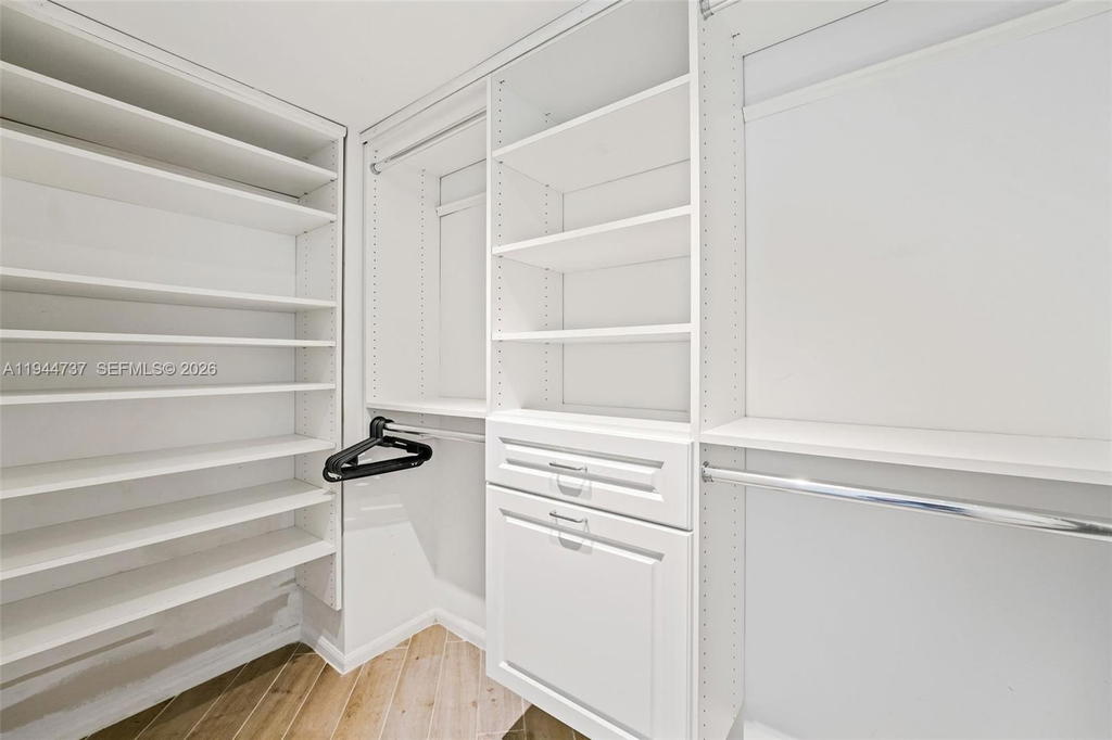 Real estate property located at 1881 Washington Ave #5H, Miami-dade, Octagon Towers I Condo, Miami Beach, FL