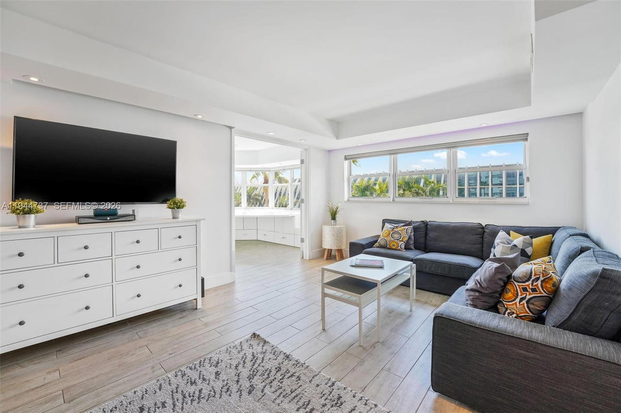 Real estate property located at 1881 Washington Ave #5H, Miami-dade, Octagon Towers I Condo, Miami Beach, FL