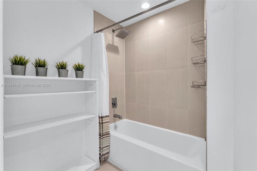 Real estate property located at 3250 1st Ave #1120, Miami-dade, Midblock Miami Condo, Miami, FL