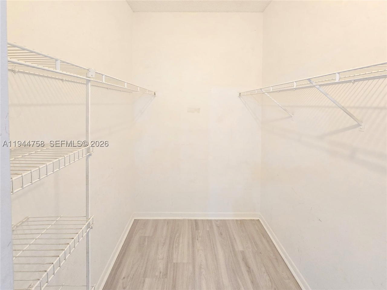 Real estate property located at 2331 96th Ter #17L, Broward, Reflections At Pembroke P, Pembroke Pines, FL