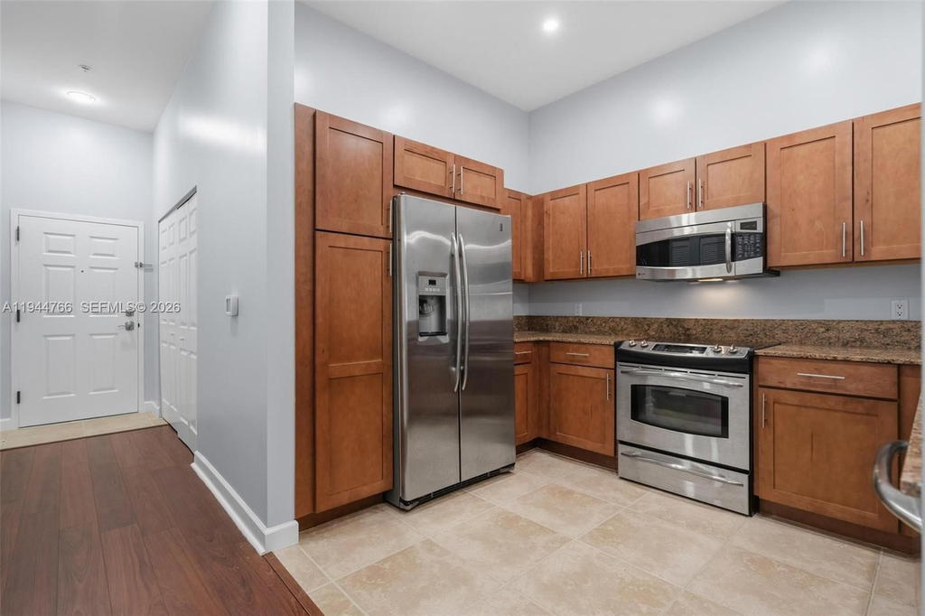 Real estate property located at 8395 73rd Ave #314, Miami-dade, Colonnade At Dadeland Sw, Miami, FL