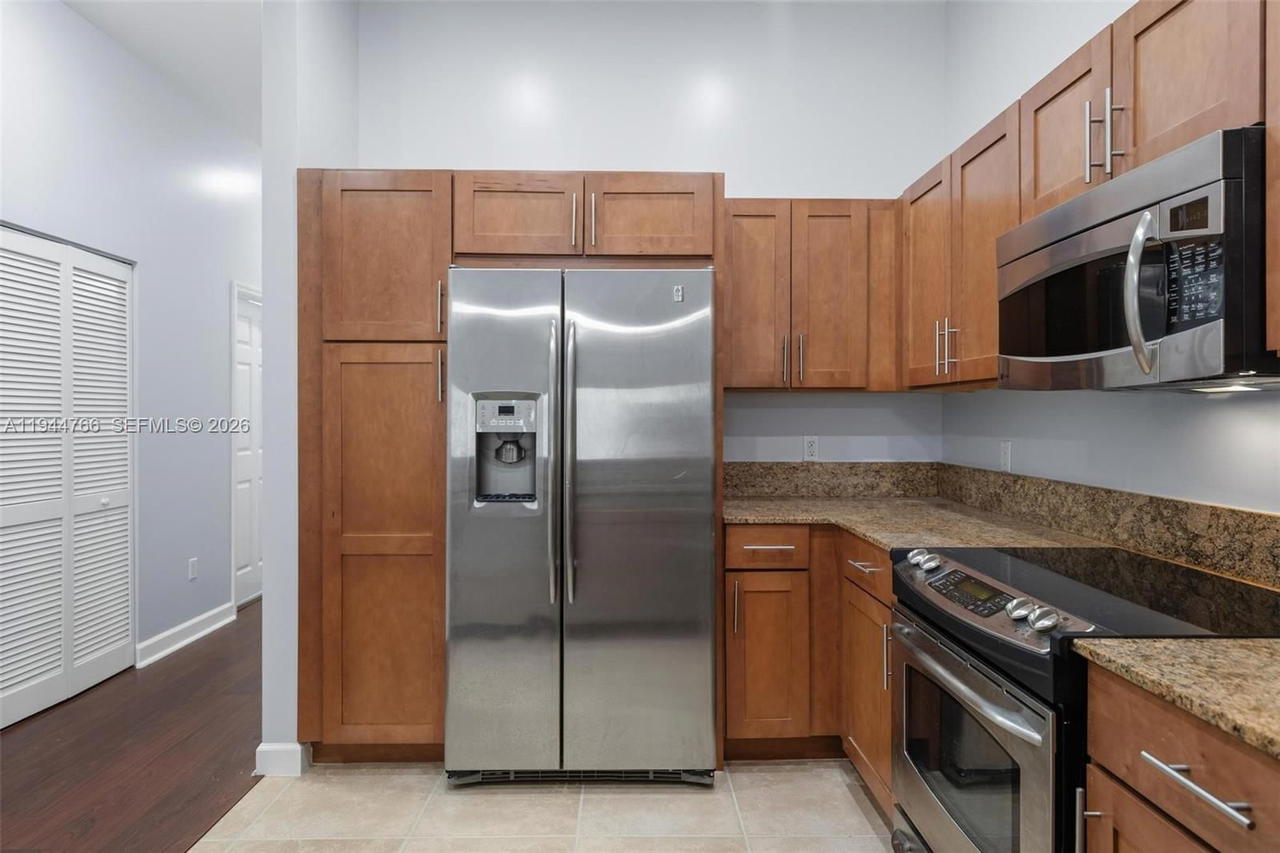 Real estate property located at 8395 73rd Ave #314, Miami-dade, Colonnade At Dadeland Sw, Miami, FL
