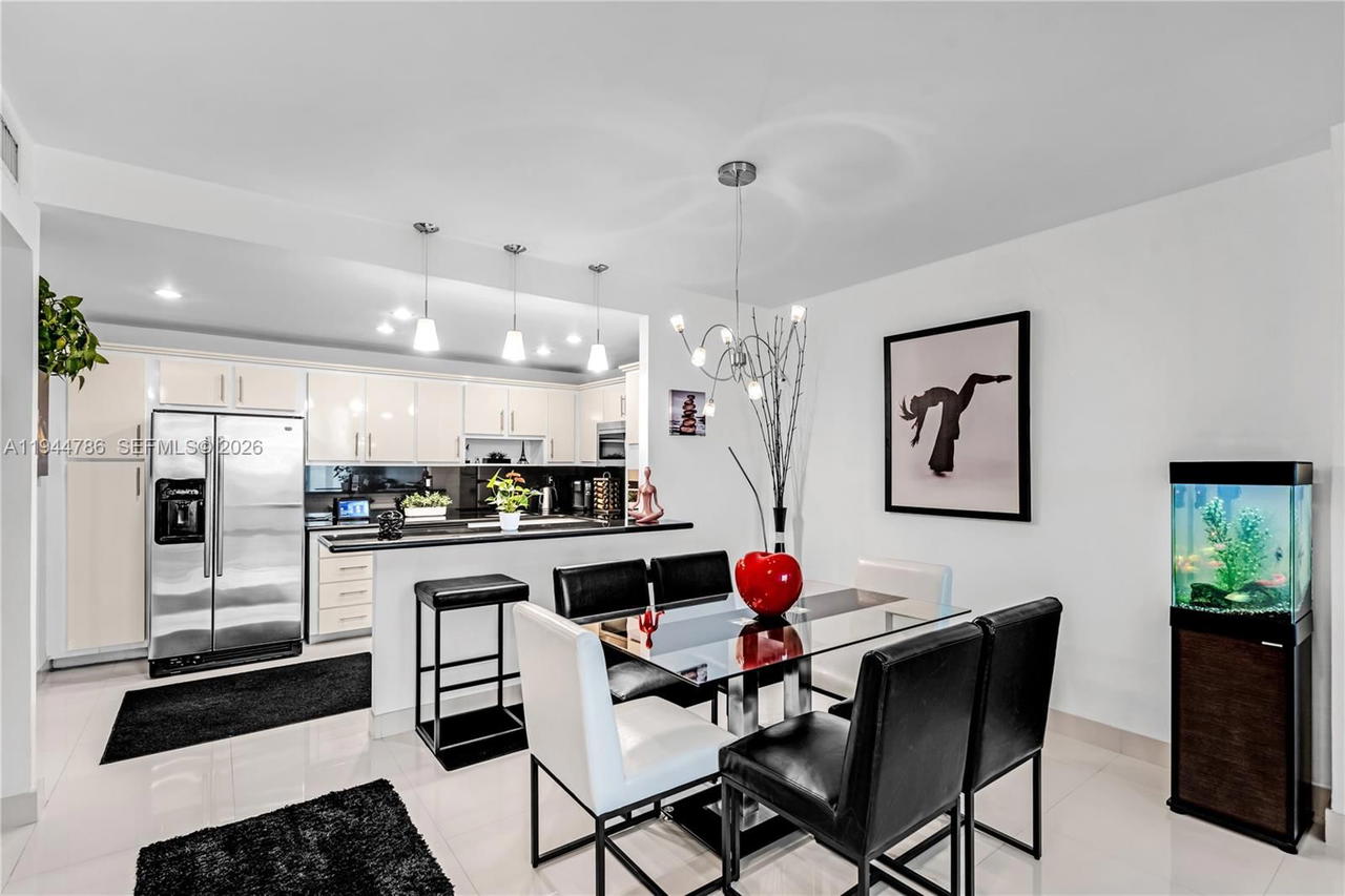 Real estate property located at 19380 Collins Ave #307, Miami-dade, Oceanview Building B Cond, Sunny Isles Beach, FL