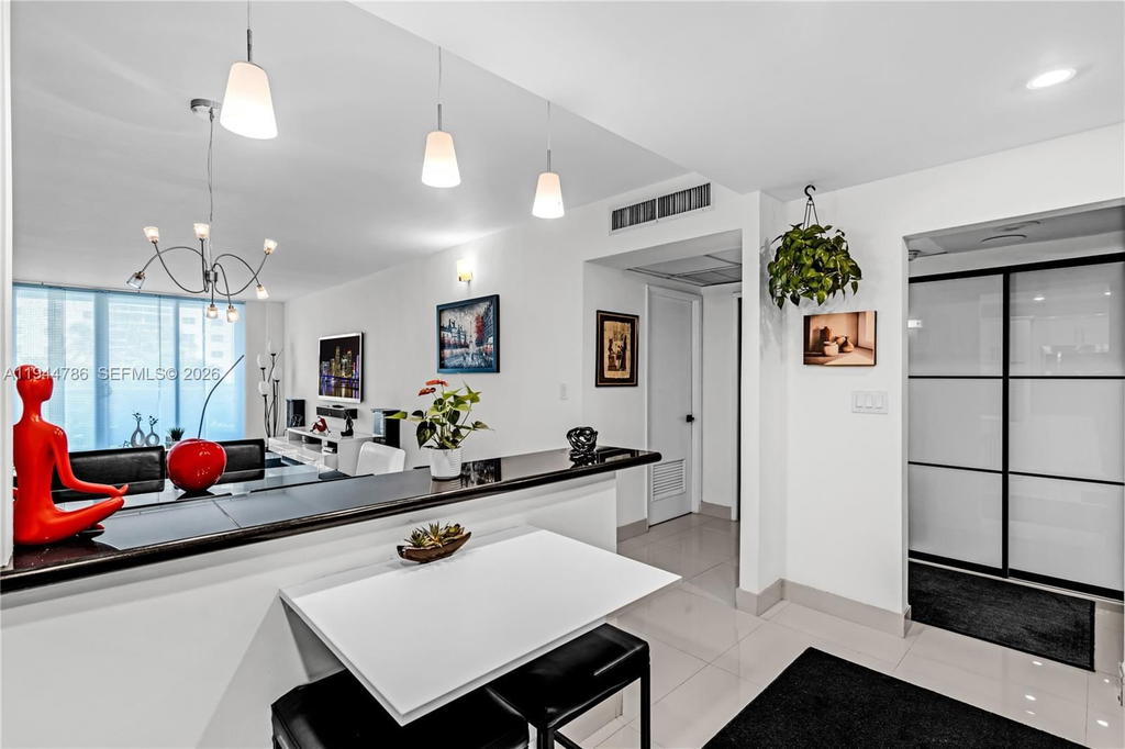 Real estate property located at 19380 Collins Ave #307, Miami-dade, Oceanview Building B Cond, Sunny Isles Beach, FL