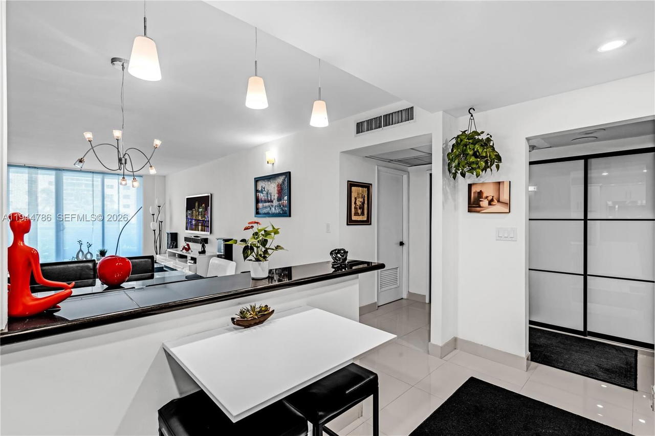 Real estate property located at 19380 Collins Ave #307, Miami-dade, Oceanview Building B Cond, Sunny Isles Beach, FL
