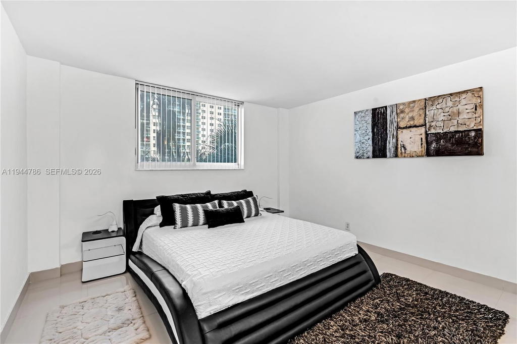 Real estate property located at 19380 Collins Ave #307, Miami-dade, Oceanview Building B Cond, Sunny Isles Beach, FL