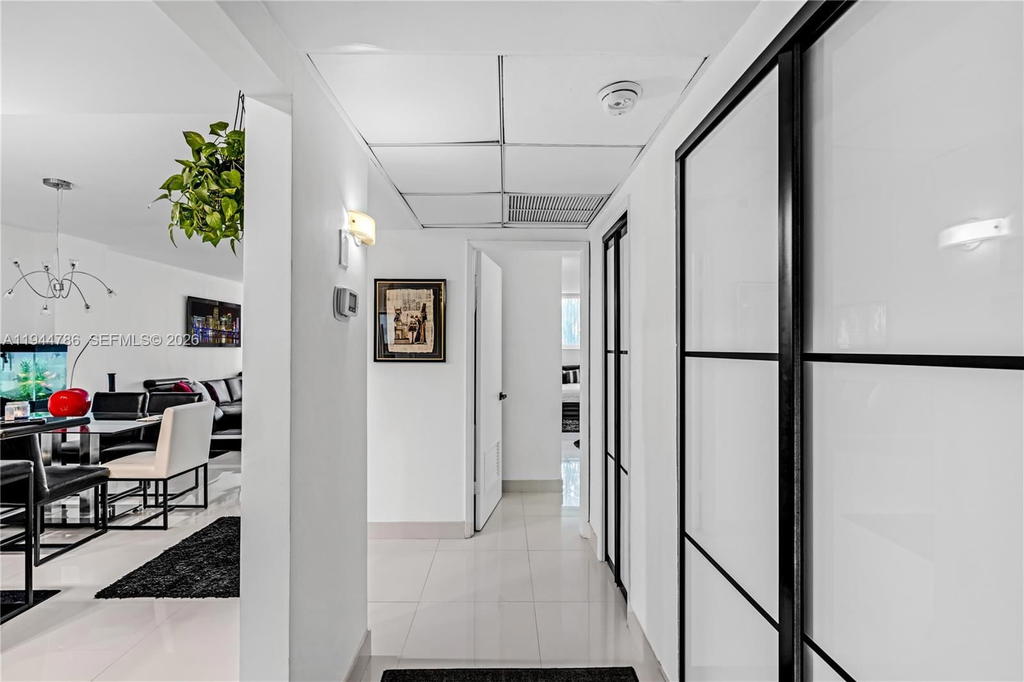 Real estate property located at 19380 Collins Ave #307, Miami-dade, Oceanview Building B Cond, Sunny Isles Beach, FL