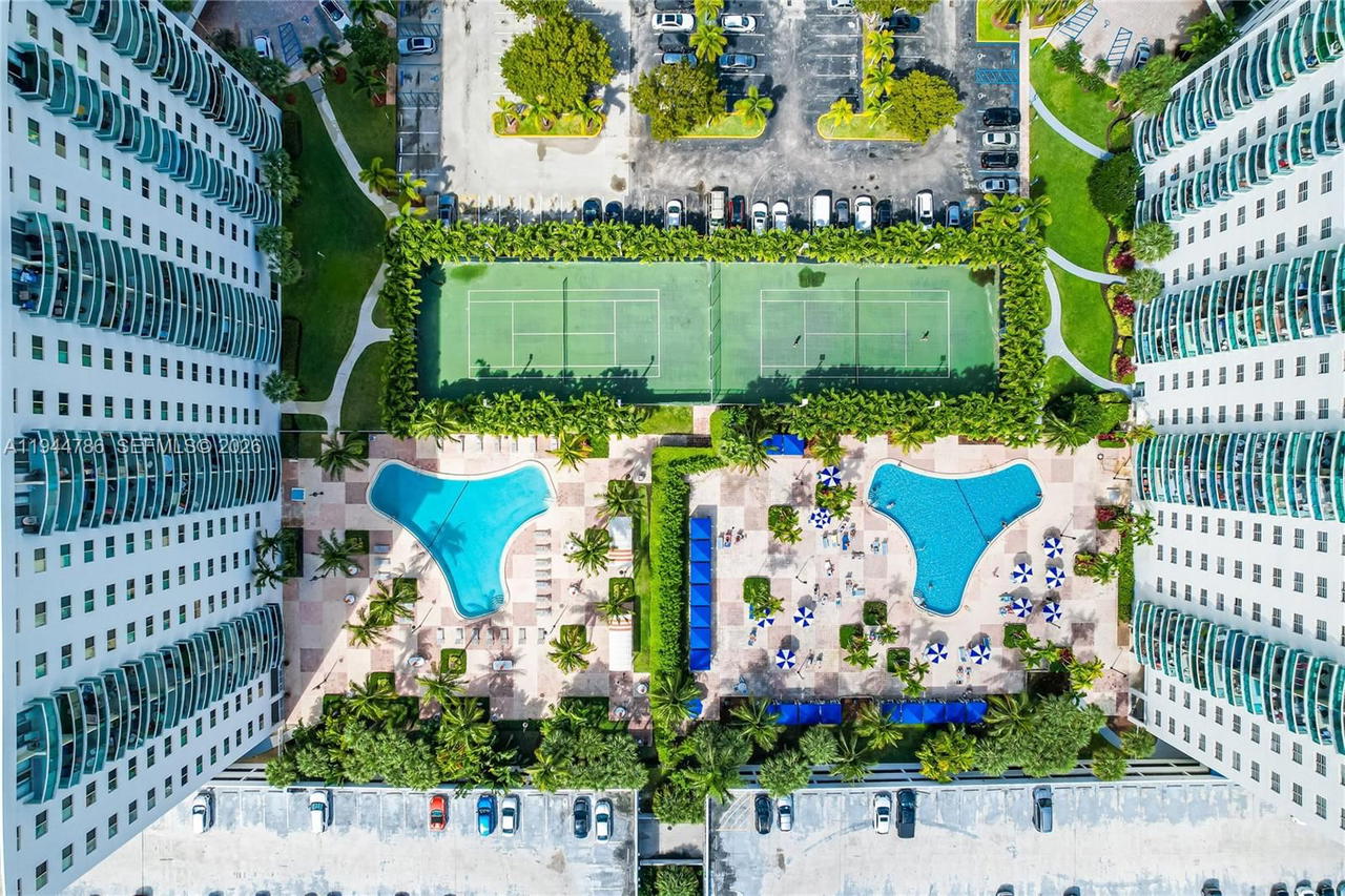 Real estate property located at 19380 Collins Ave #307, Miami-dade, Oceanview Building B Cond, Sunny Isles Beach, FL