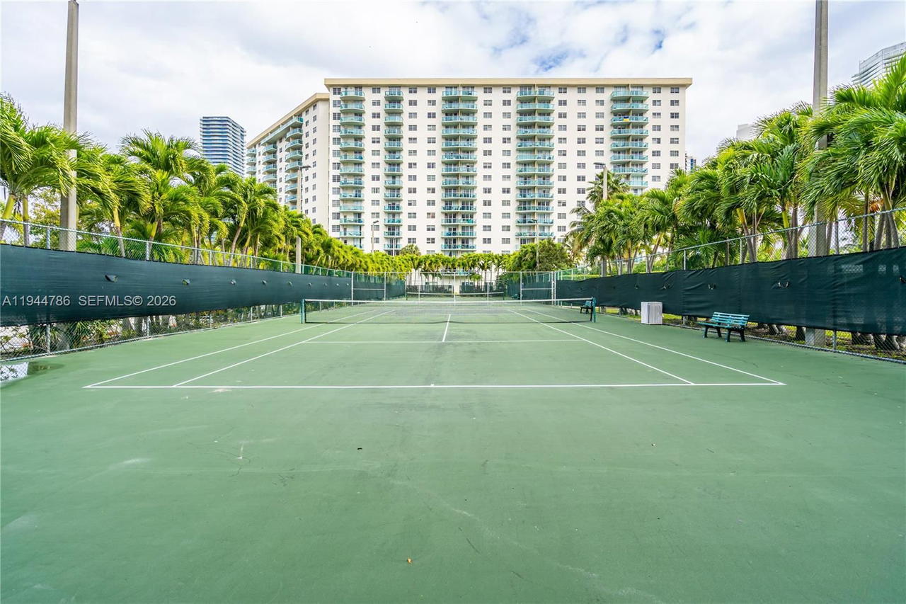 Real estate property located at 19380 Collins Ave #307, Miami-dade, Oceanview Building B Cond, Sunny Isles Beach, FL